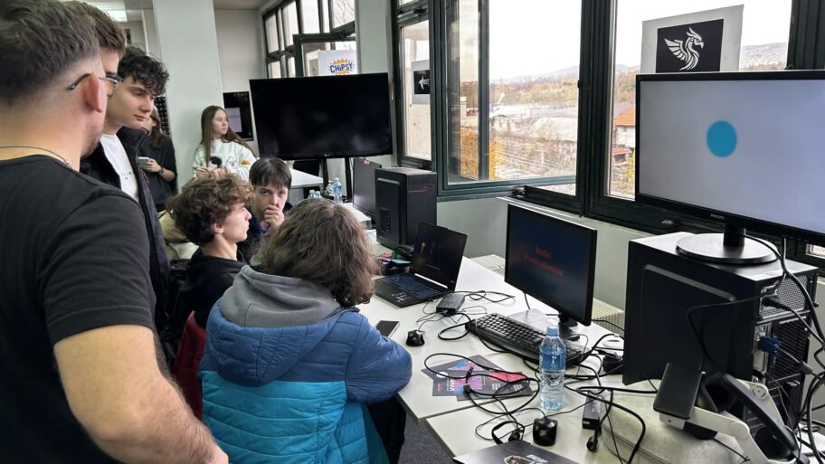 f528e287 f146 4080 a9bc e44f076b276f