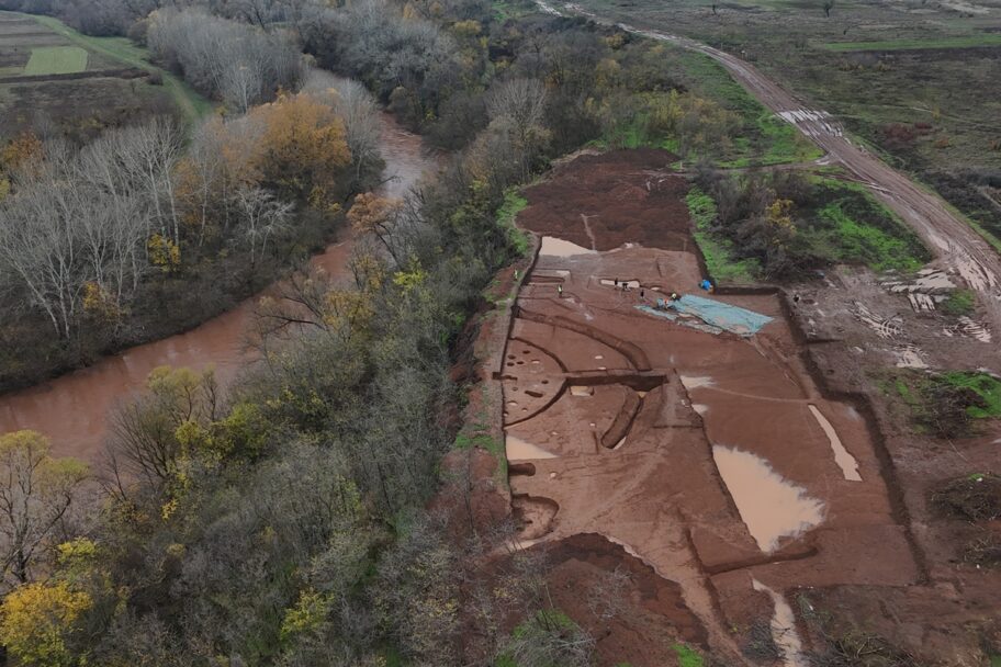 Arheološka otkrića iz praistorije na trasi železničke obilaznice oko Niša - iskopavanja na površini od 1,7 hektara 12 rondela 17