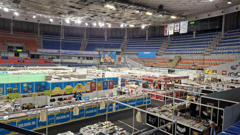 Jubilarni Sajam knjiga u niškoj hali "Čair": Knjige se i dalje čitaju i one su lek 6 sajam foto ljcocic 1