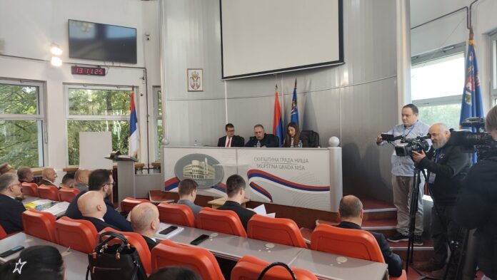 Završene dve sednice niške Skupštine posle više od 17 sati rasprave 11 sednica1 foto ljjocic