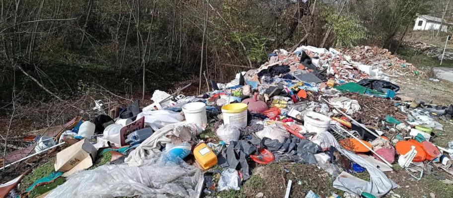 Veliki otpad pored Malčanske reke - građani traže krivične prijave, nadležni ćute 2 unnamed 1