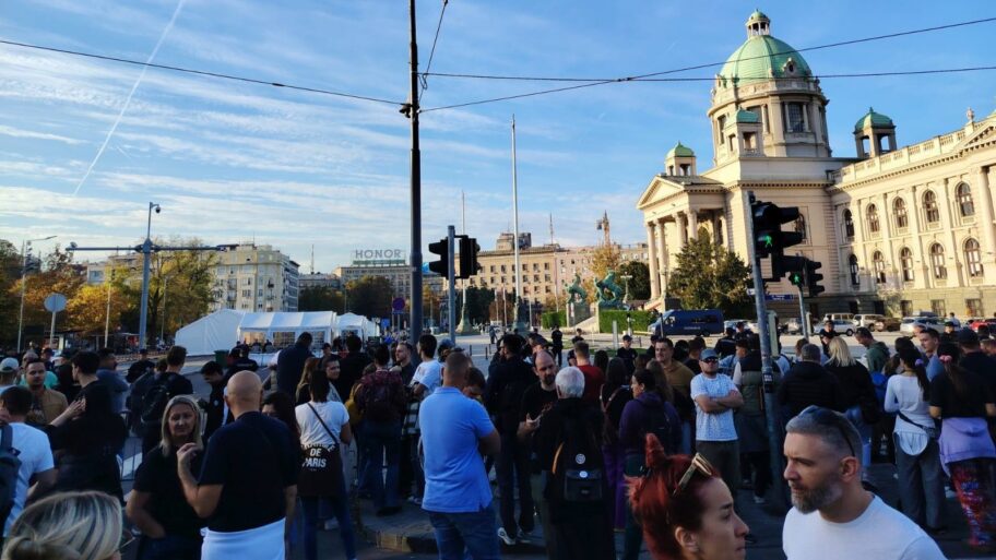 Uhapšen prevoznik Jaćimović, niški studenti ostali u autobusu pa pušteni 11 viber image 2025 11 02 15 08 04 272