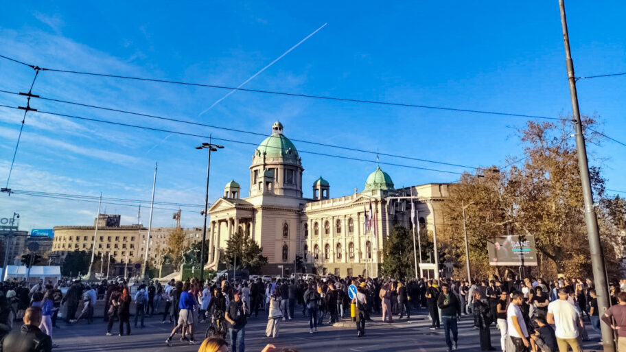 Skup podrške Dijani Hrki u sredu ispred Osnovnog suda, niški studenti putuju za Beograd sa šatorima 2 viber image 2025 11 02 15 21 05 376