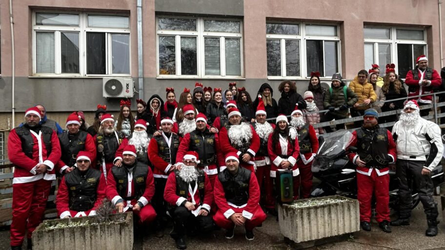 Deda Mraz na dva točka - bajkeri obradovali mališane na klinikama u Nišu 6 04ab9035 233a 4c16 9b64 574702789b32