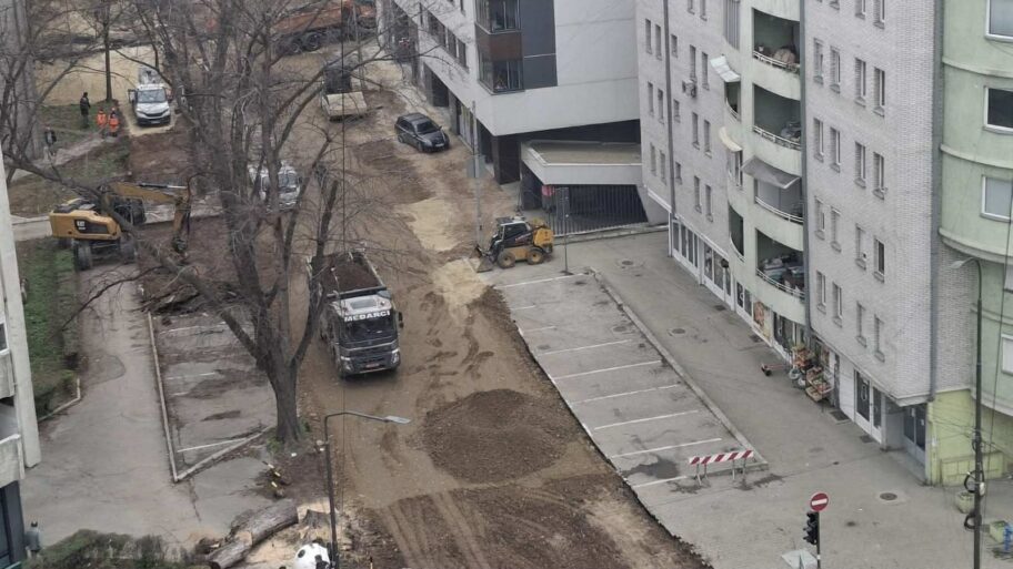 Nastavak radova u Vojvode Tankosića u Nišu i staro pravilo - seča drveća 2 0dff3169 cbc8 40ab 9a5e 12a276c99b2a