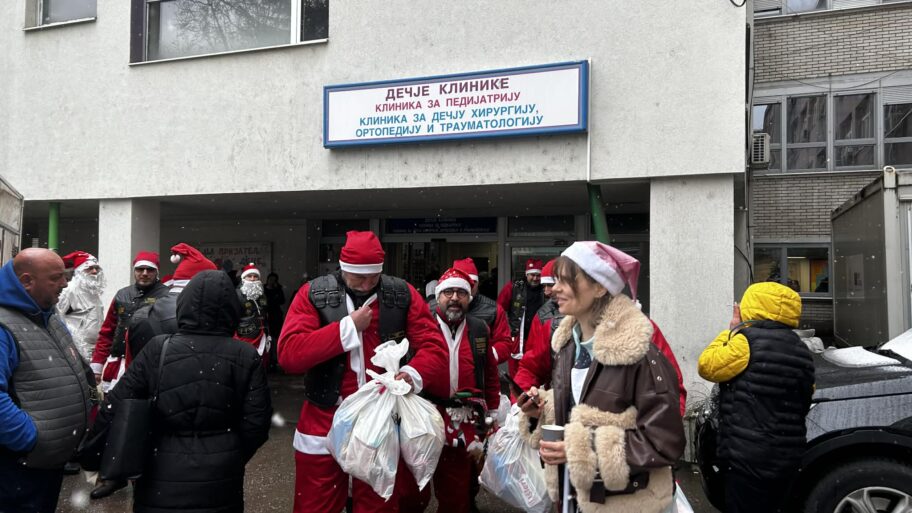 Deda Mraz na dva točka - bajkeri obradovali mališane na klinikama u Nišu 2 5f7e7779 fa6e 480e 89ad 7bb3990d53b6