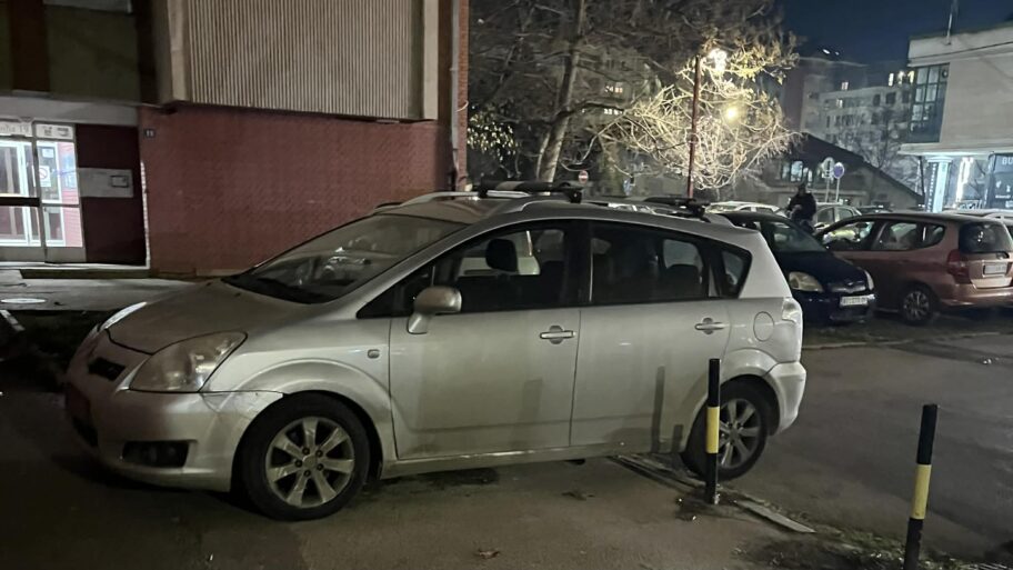 Foto-vest: Ko kaže da u Nišu nema mesta za parking? 2 82615c0a e853 4ff9 8ef9 3db821e8c25b