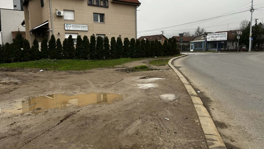 f6cde6f9 ac44 43a9 a0f3 36a000dc29e5