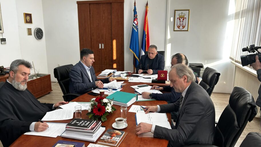 f9fd9dc2 9527 4e8d a316 4c3b01cb7d73