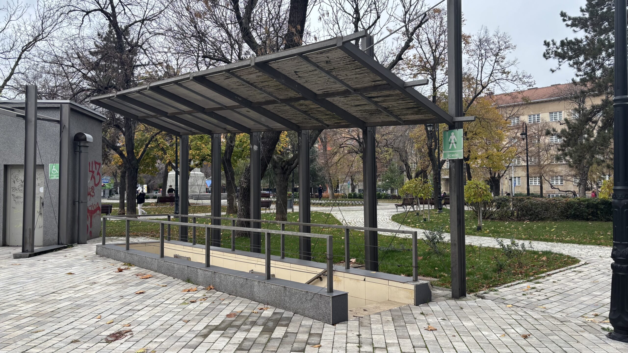 Niš plaća milione za sanaciju toaleta koji i dalje ne radi - tender izmenjen zbog "nepredviđenih radova" 1 img 4792 scaled