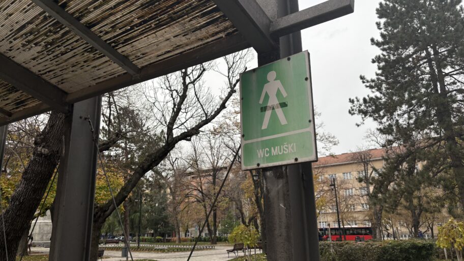 Niš plaća milione za sanaciju toaleta koji i dalje ne radi - tender izmenjen zbog "nepredviđenih radova" 3 img 4794