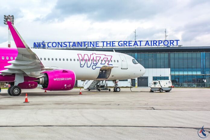 aerodrom nis wizz air avion