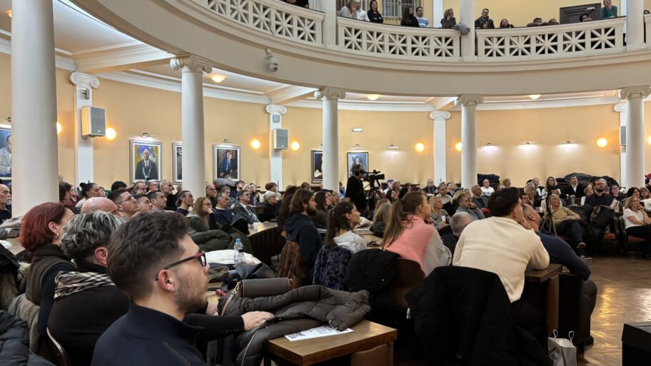 "Skupo plaćamo dugogodišnje ćutanje lekara, sudija, arhitekata" - poruka sa tribine u Nišu 4 image00002 1