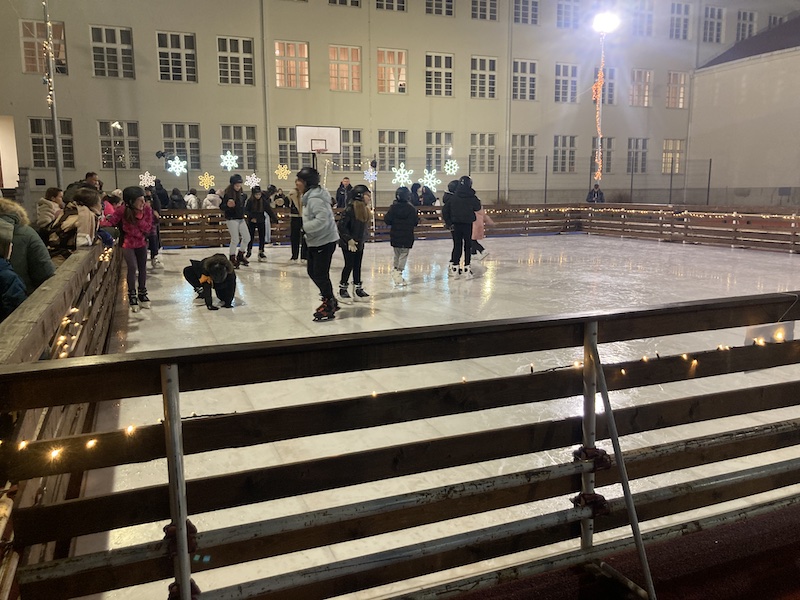 Klizalište se vratilo u Prokuplje posle 14 godina, poslednji put postavljano pred pad demokratske vlasti 4 klizaliste naslovna