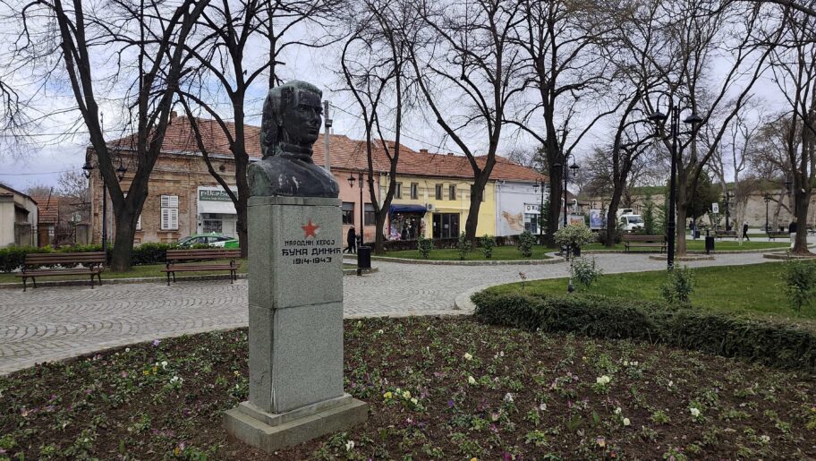 Spomenik Nadeždi Petrović; foto: Ljubica Jocić 1000023187