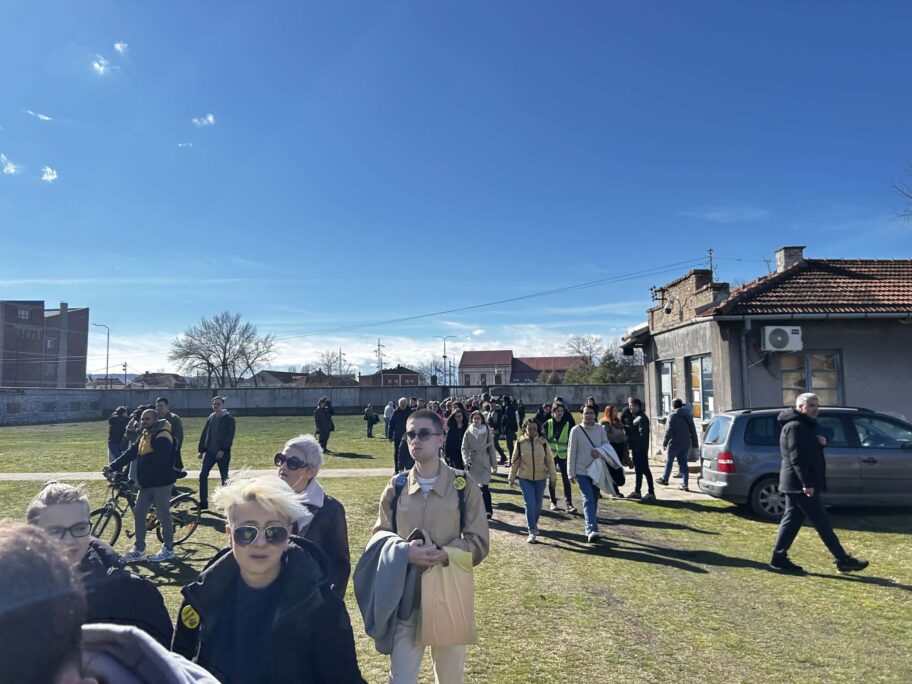 1398a1fb eb7e 47ef 9920 137fa5b3cc28