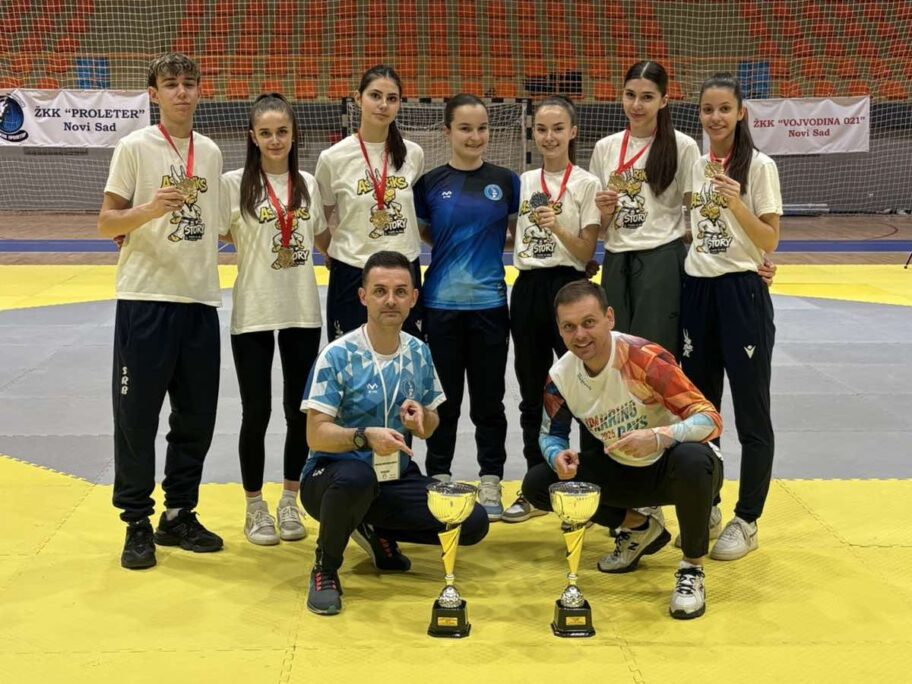 Tekvondo klub Asteriks iz Niša juniorski ekipni prvak Srbije 3 asteriks