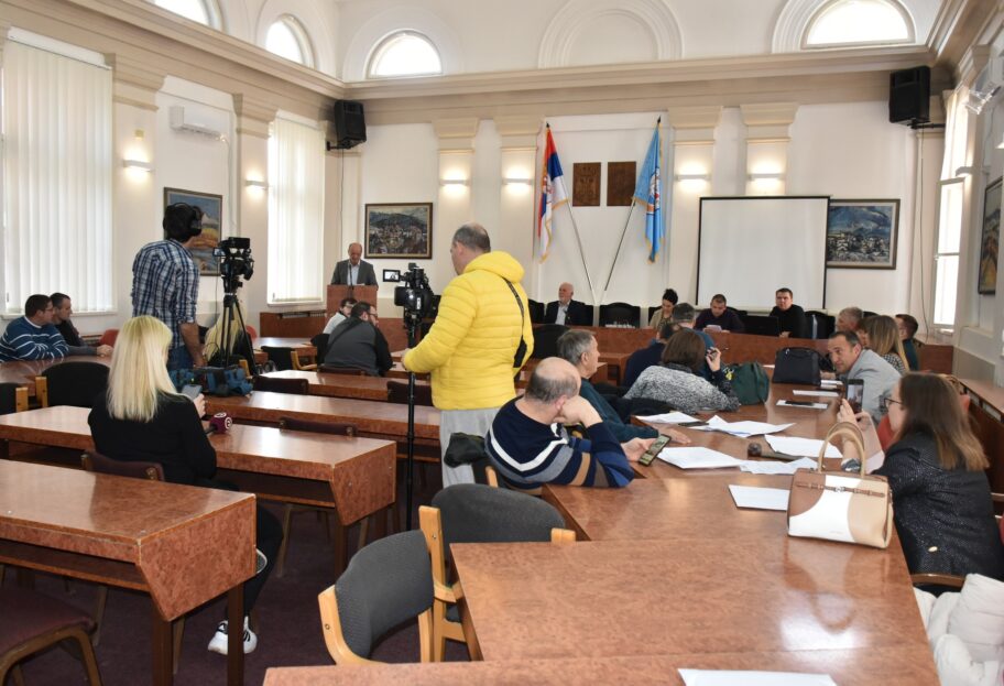 Posle nedolaska vlasti na sednicu o problemima poljoprivrednika, iz Opštine Aleksinac poručuju: "Razumemo ih, otvoreni smo za razgovor" 3 648283590 1419188100247563 4648317590856388890 n