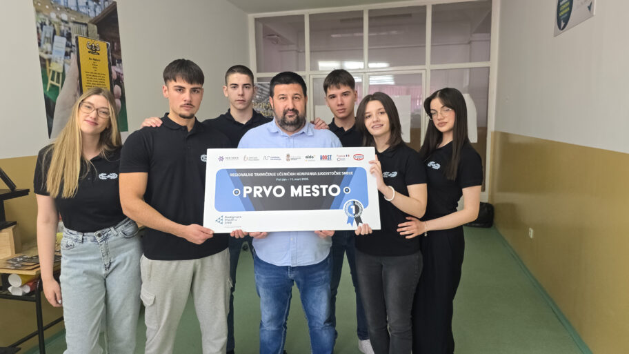 Srednjoškolci iz Svrljiga napravili prirodni suplement od planinskog bilja 2 Terra Boost Svrljig foto ALEKSANDAR KOSTIC