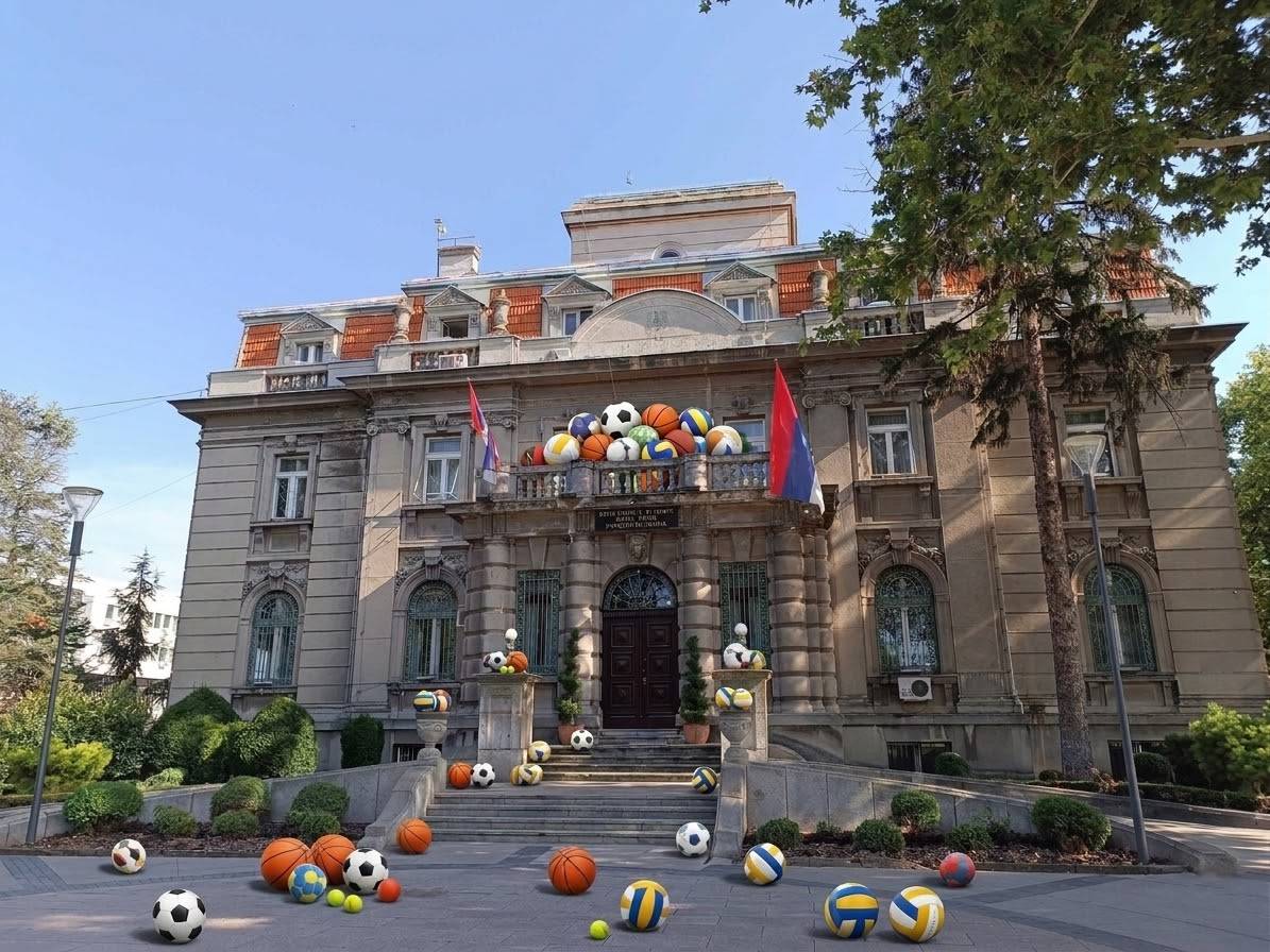 Još nepoznato kako će niški sportski klubovi podeliti 450 miliona - Komisija završava ocenjivanje 1 gradska kuca i lopte