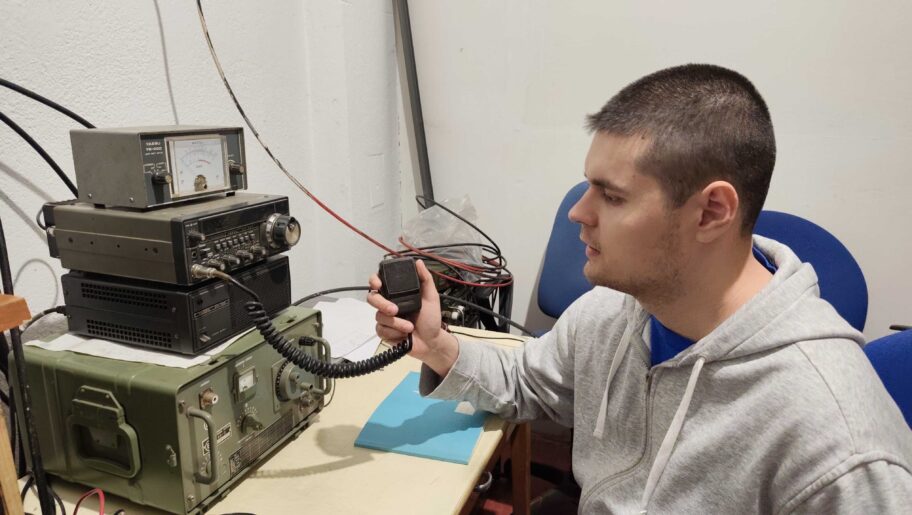 Čuvari etra iz niške Tvrđave: radio-amaterizam, hobi stariji od interneta koji spaja Niš sa svetom 4 IMG 20260407 200228