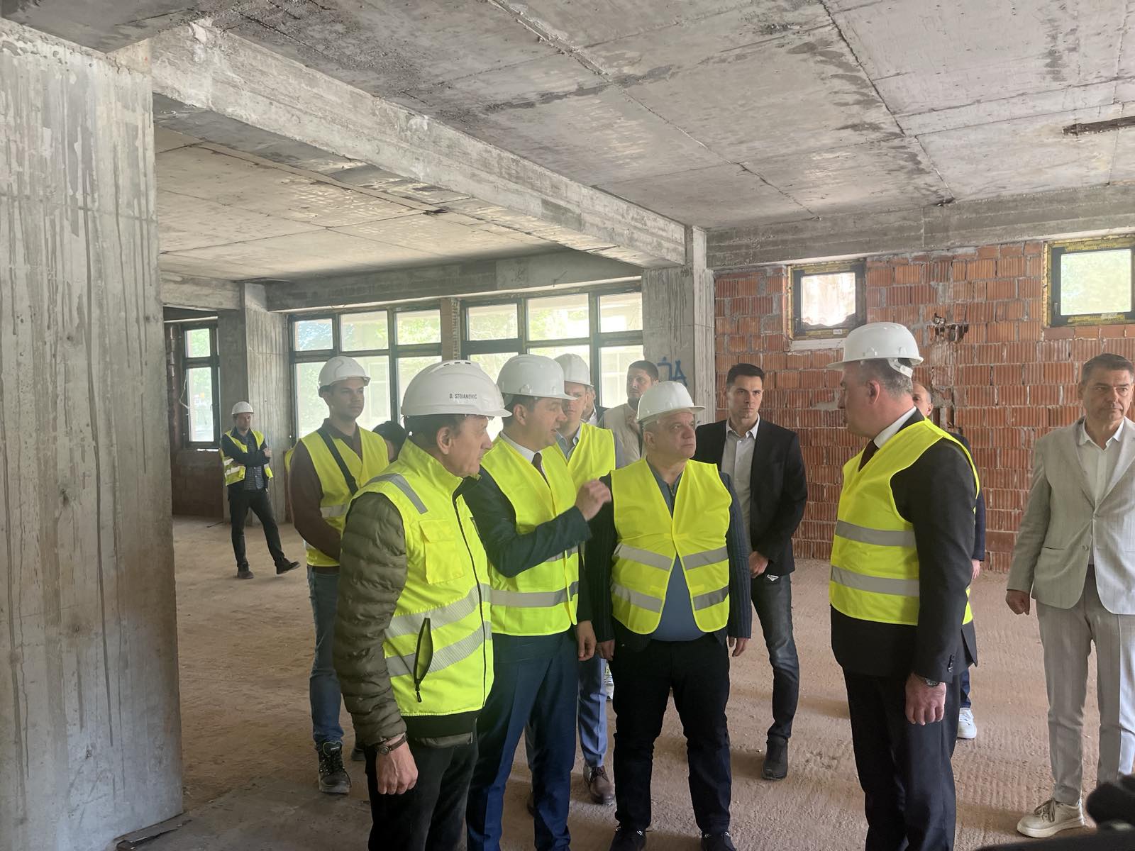 MINISTAR STANKOVIC OBILAZAK RADOV STUDENTSKI DOM NIS 1