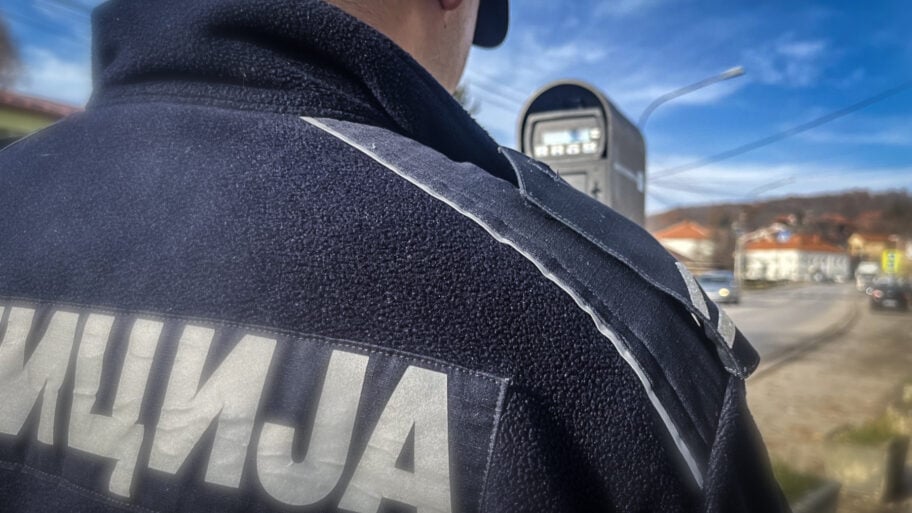 MUP upozorava na lažne SMS poruke o saobraćajnim kaznama 2 Policija FOTO ALEKSANDAR KOSTIC Radar policije