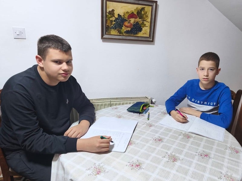 Braća za koje je matematika igra, osnovci iz Prokuplja rame uz rame sa najboljima u Srbiji 8 bogdan i nikola