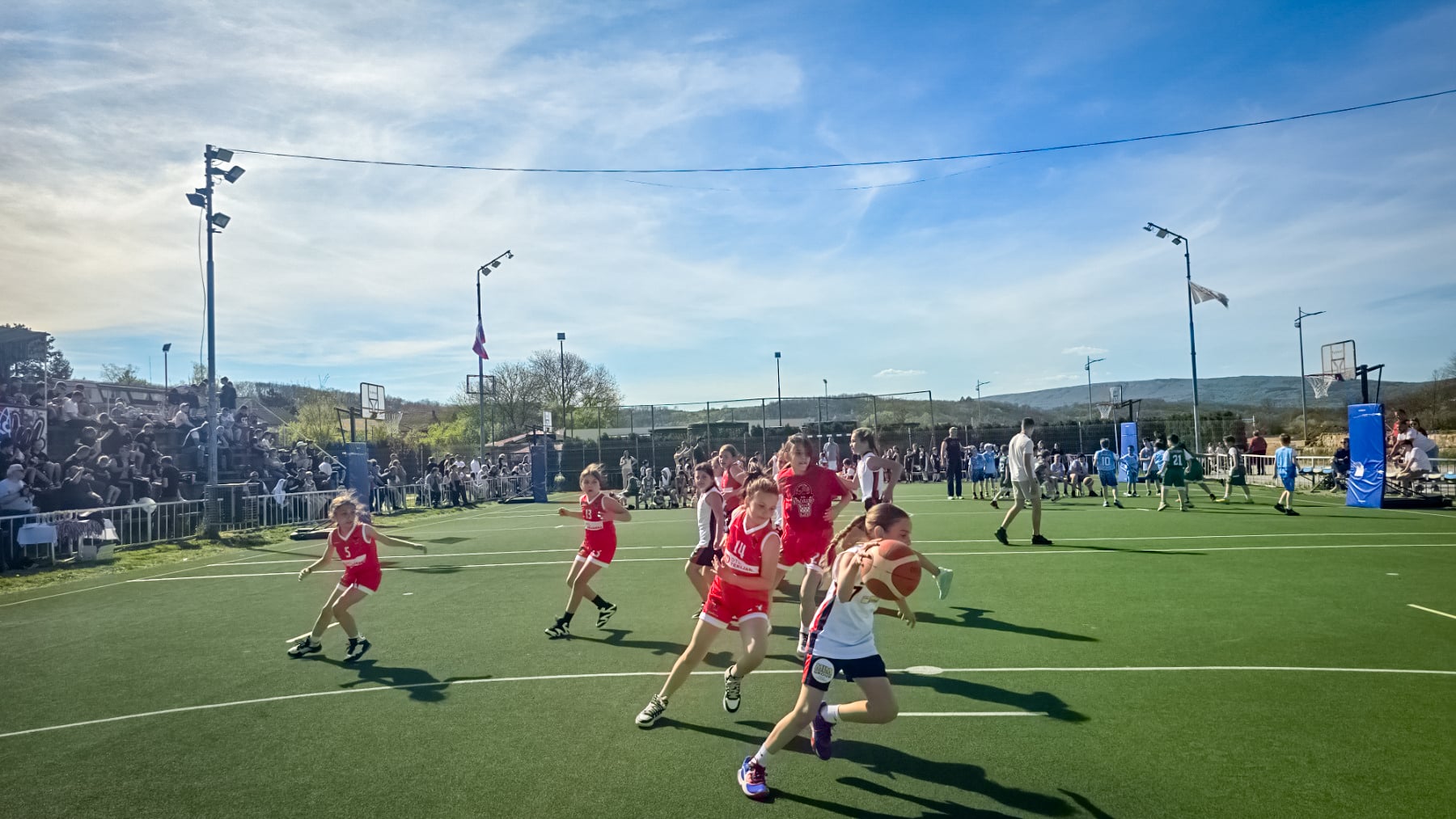 Više od 350 mališana na terenima Sportskog centra u Svrljigu, održan mini-basket festival 1 mini baket festival Svrljig FOTO ALEKSANDAR KOSTIC