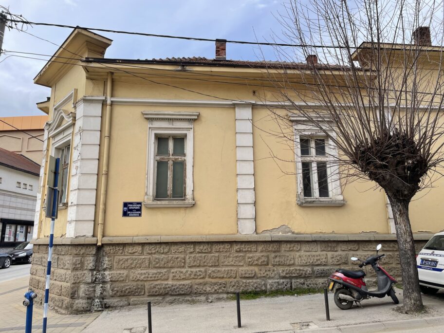 Dinići pre 90 godina zaveštali kuću i parcelu Gimnaziji, a sada je režim u Vranju preuzima - zebnja da ne ode investitorima 2 slobodna rec2