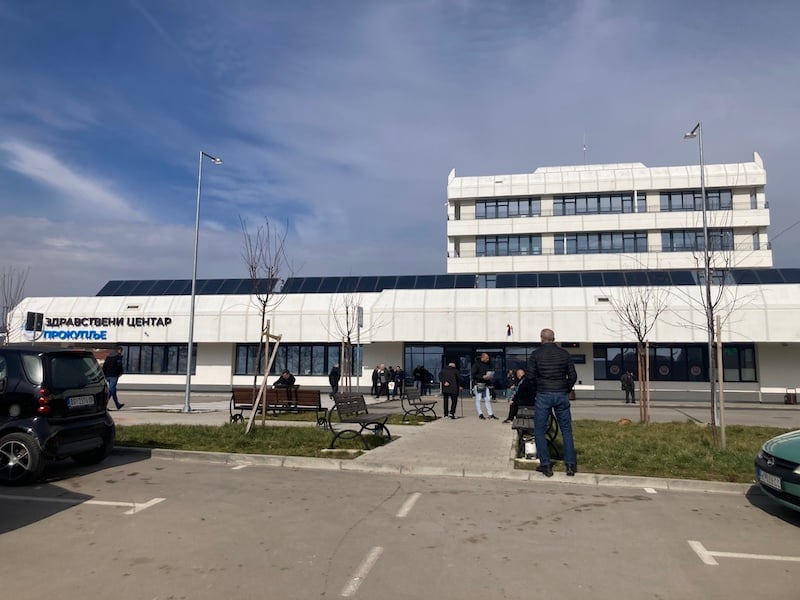 Funkcionerske fotelje kao prečica do državnog posla, pomoćnik gradonačelnika Prokuplja prešao u stomatologe 1 zc pk
