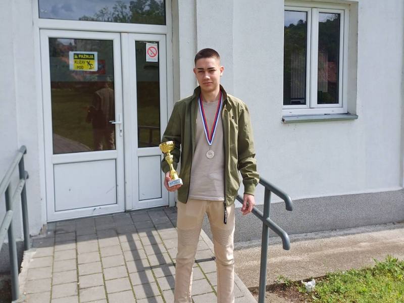Učenici prokupačke Tehničke škole među najboljima u CNC programiranju 4 1000025183