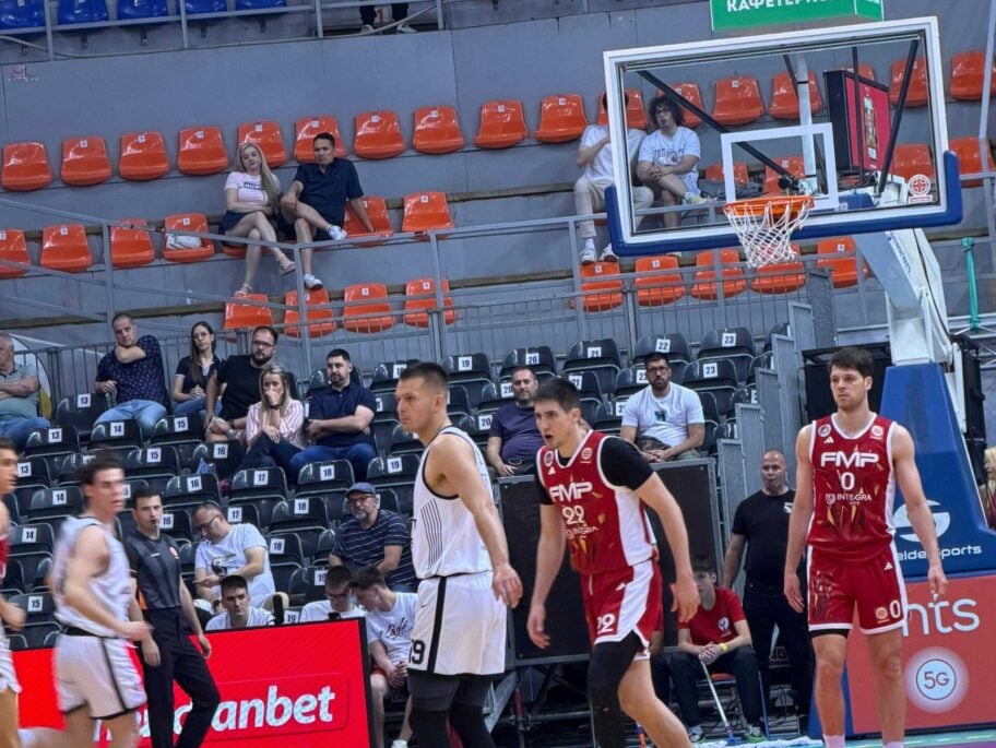 Prazna hala, isključeni treneri i pobeda FMP-a nad Partizanom u prvom polufinalu Fajnal fora u Nišu 14 IMG 20260529 WA0029 scaled e1780072548375