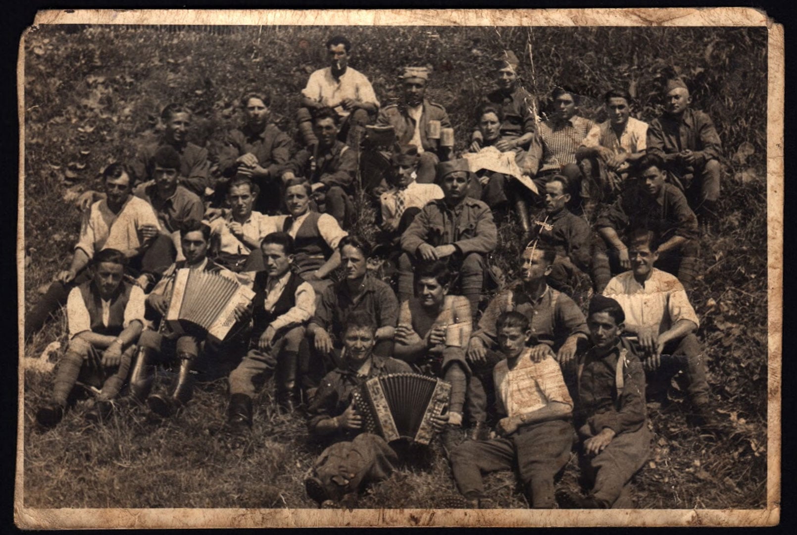 Priče o sudbinama preživelih i stradalih iz Niša u Drugom svetskom ratu sačuvane od zaborava 1 foto2