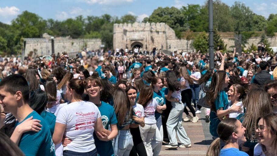 "Mi smo snaga ove države" - niški maturanti plesali u centru grada za kraj jednog poglavlja života 3 image00002 1