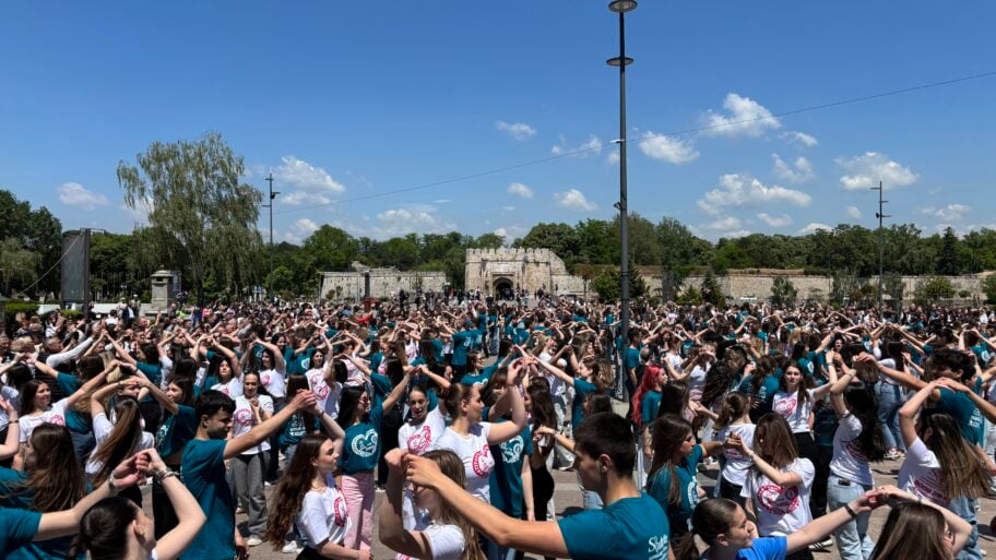 "Mi smo snaga ove države" - niški maturanti plesali u centru grada za kraj jednog poglavlja života 2 image00004 1