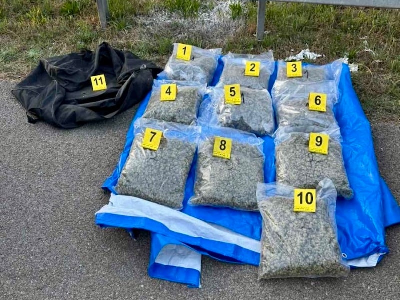 Leskovačka policija u automobilu pronašla 10 kilograma marihuane 2 1 2