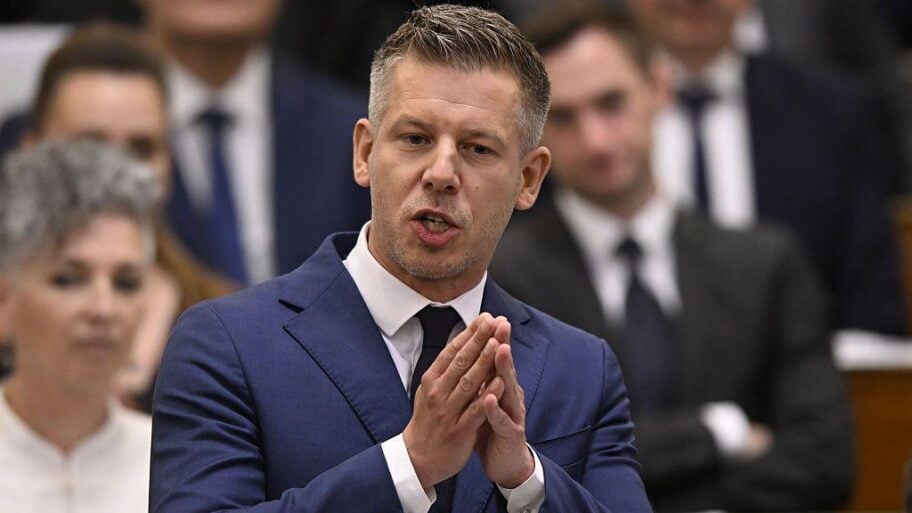 Mađarski poslanici protiv povratka Orbana, ograničili vladavinu premijera na osam godina 3 13ff5dc0 697c 11f1 a63b a7cb529e1ca8