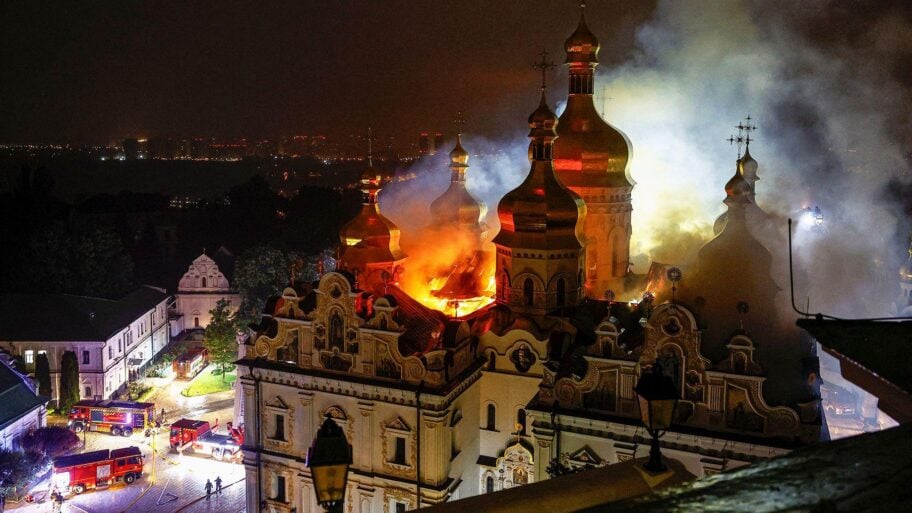 Devetoro poginulo, oštećena Kijevsko-pečerska lavra u ruskom napadu 6 d633d0f0 6892 11f1 b1db af71d47507d6