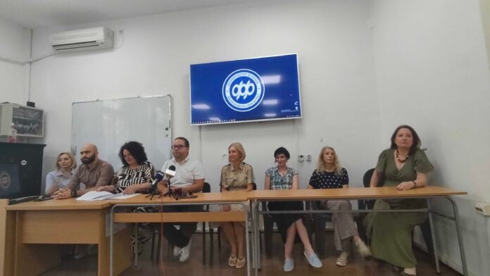 Zaposleni na niškom Filozofskom traže da se brucošima istorije, srbistike i ruskog vrati studiranje na budžetu