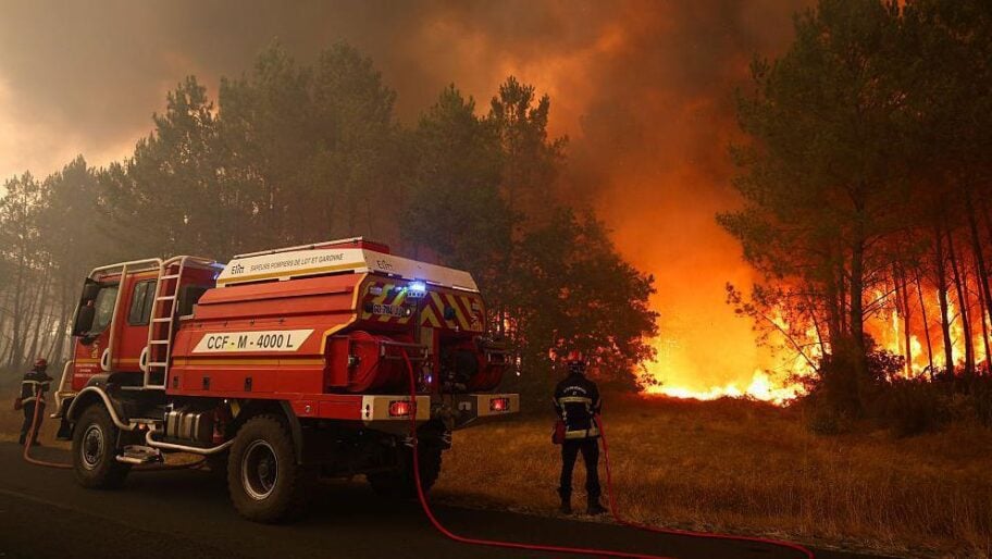 Evakuisano 12.000 ljudi u Francuskoj zbog požara, borba sa vatrom i u Italiji 5 48d08300 867b 11f1 8c77 df97511a6b05