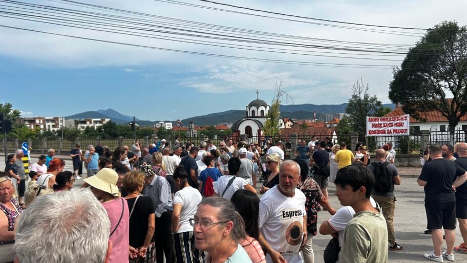 "Naše kuće nisu koridor za prugu" – Pantelejci blokadom započeli trodnevni bunt protiv obilaznice 2 IMG 9337