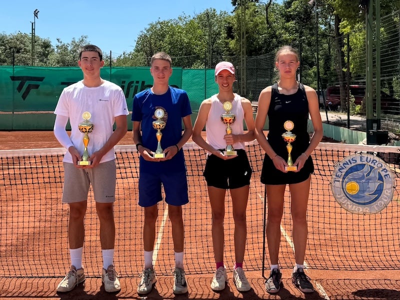 Brat i sestra iz Srbije osvojili titule na međunarodnom juniorskom turniru u Nišu 2 Juniori i juniorke singl Nis OPEN 2026 Tennis Europe