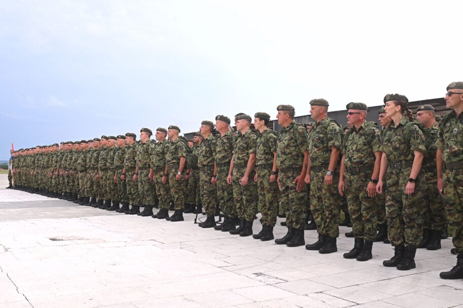 U Nišu jedna četa mirovnjaka dočekana, a druga ispraćena u Liban 2 luban